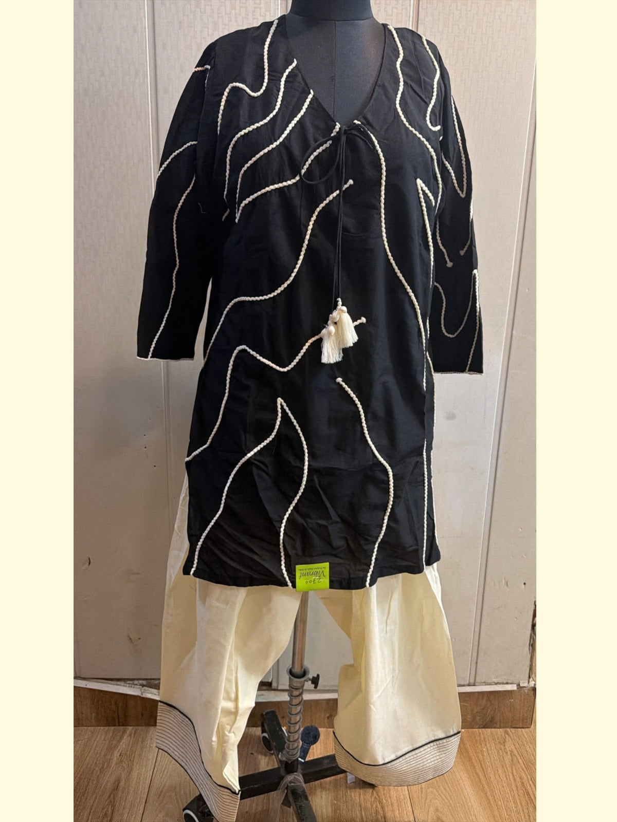 Black Pearl Piping Embroidered Kurta with Wide Leg Pants