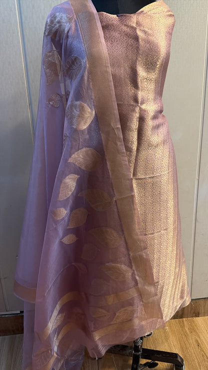 Lavender Pink Gold Brocade Kurta Set with Leaf Motif Dupatta